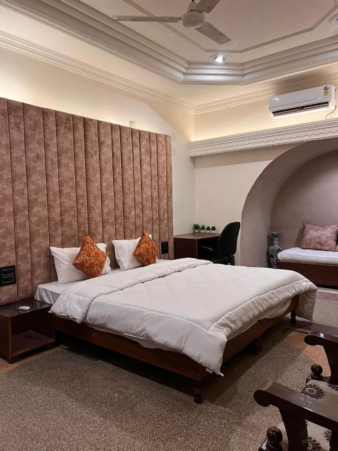 Hotel Aavaa Shanti Niwas 5*